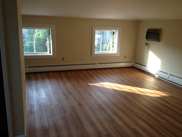 396 Orange St — Photo 8