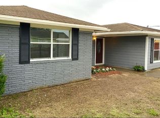 160 Roberts Ave, Bridge City, TX 77611