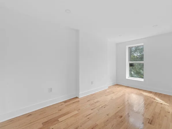 614 Madison Street image 10 of 13