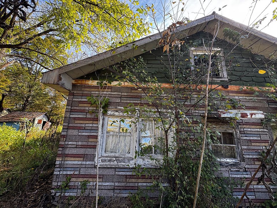 25th image of 2210 N Hurricane Creek Rd