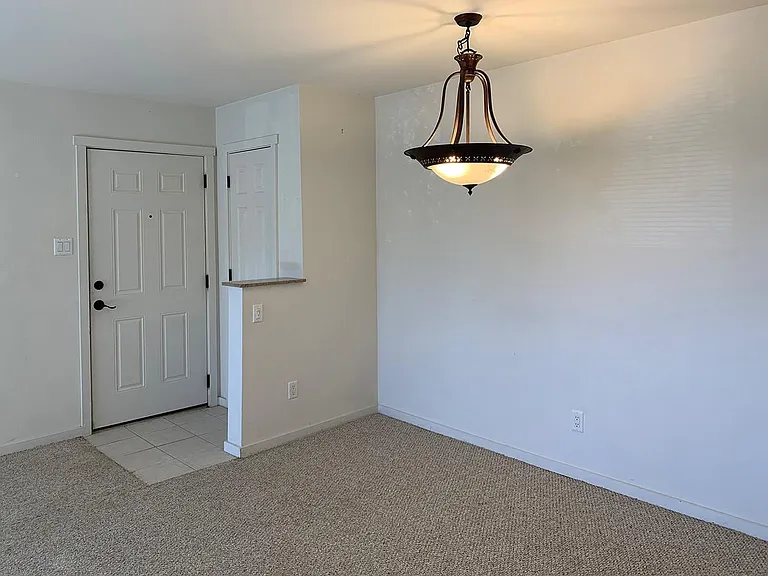 601 W San Mateo Rd #142 — Photo 2