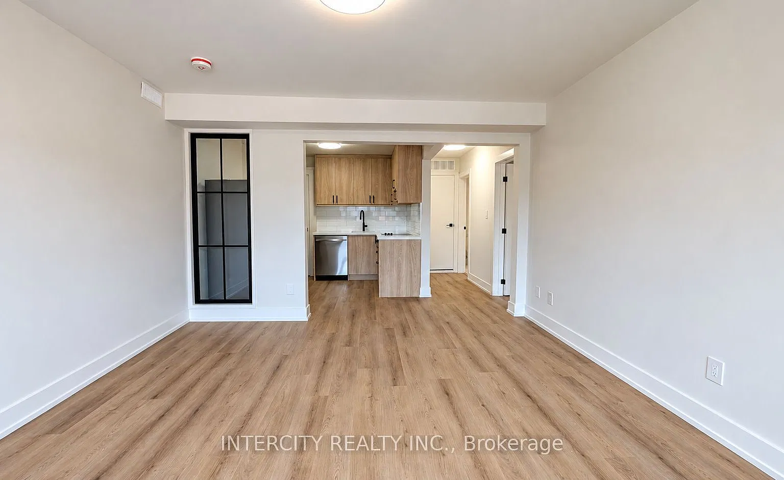 1 bed, $2,000 — Photo 4