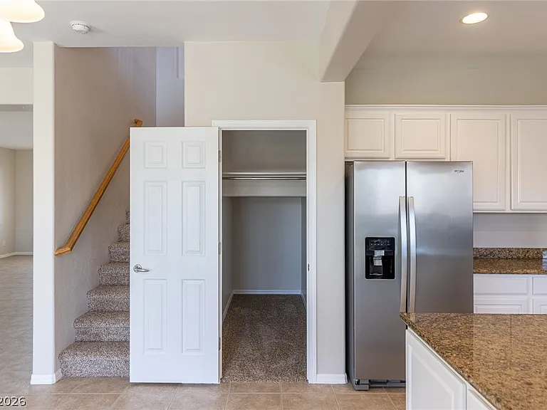 1148 Kingston Hills Ct — Photo 31