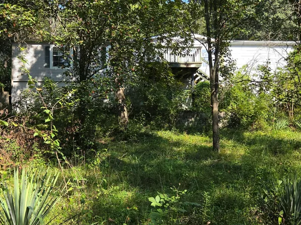 11 Sherman Dr, Eureka, MO 63025
