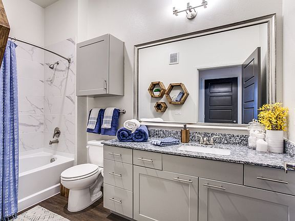 5th image of 4501 N Garland Ave #5309