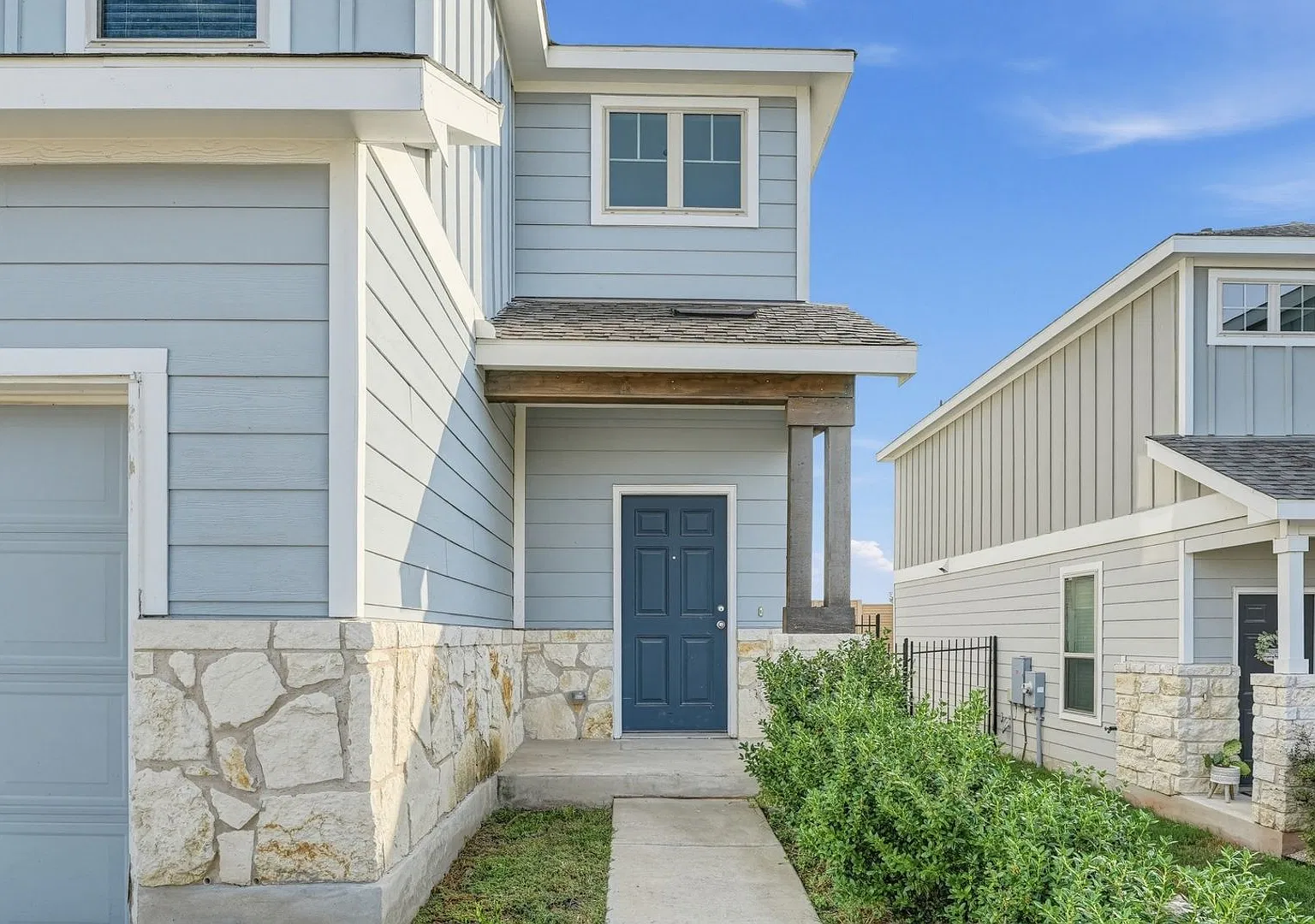 Charming 3BR House in Manor — Photo 3