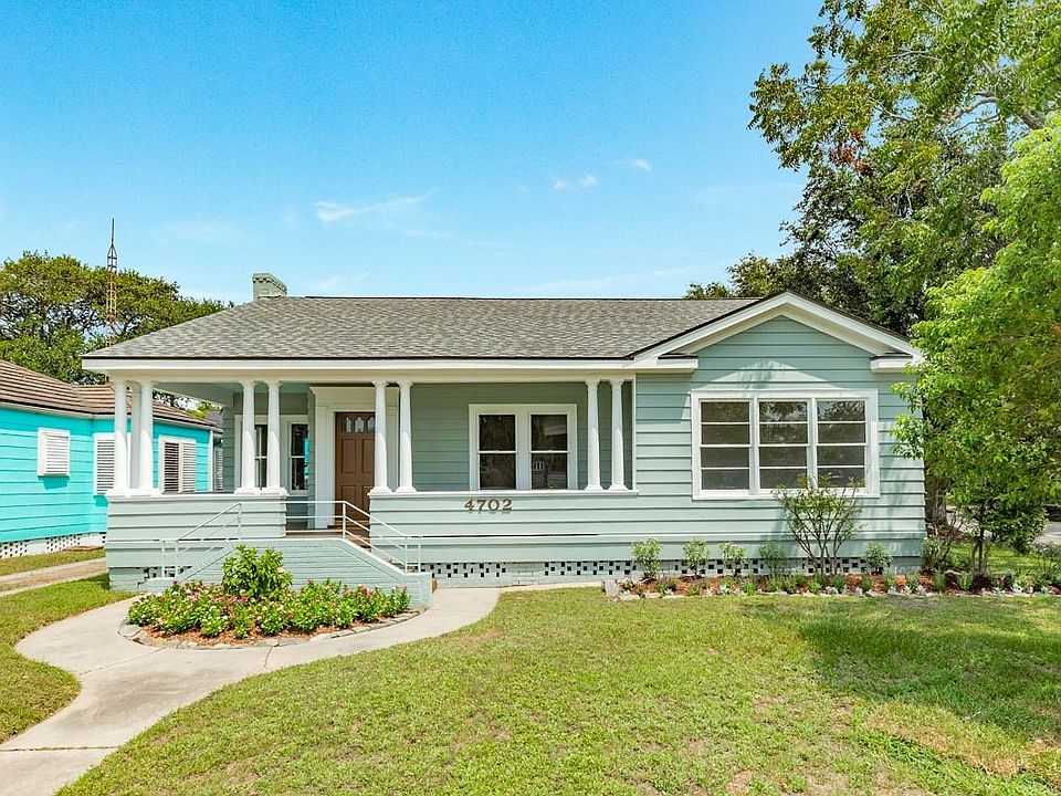 1st image of 4702 Avenue Bernardo De Galvez