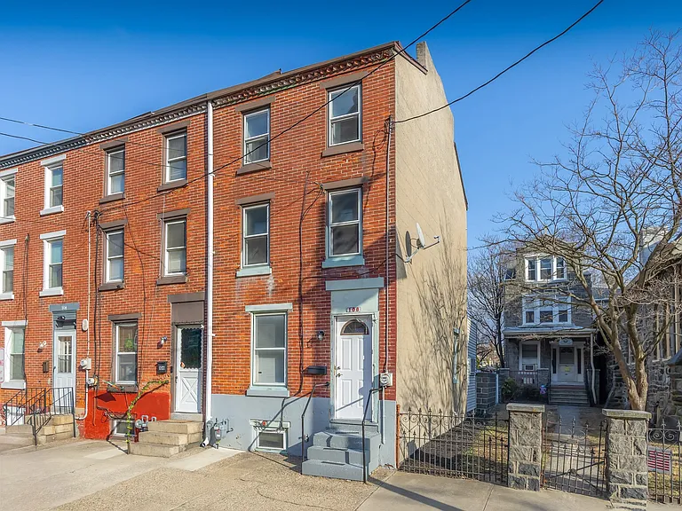 108 S Sussex St — Photo 9