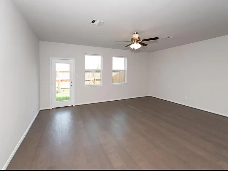 27930 Western Creek Ct — Photo 7