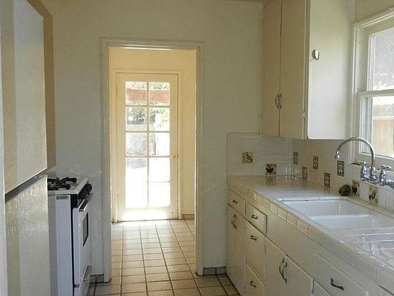 5th image of 1549 W Valerio St