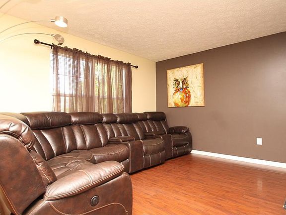 4th image of 14 W Linwood Ave