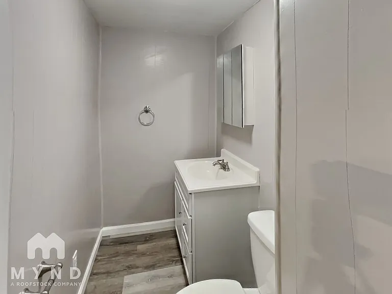 2270 Cardston Dr — Photo 12