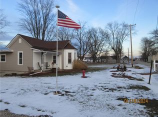 15083 E 60th Rd, Marshall, IL 62441