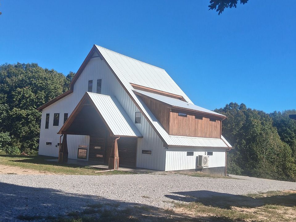 2nd image of 780 Preston Baggett Rd