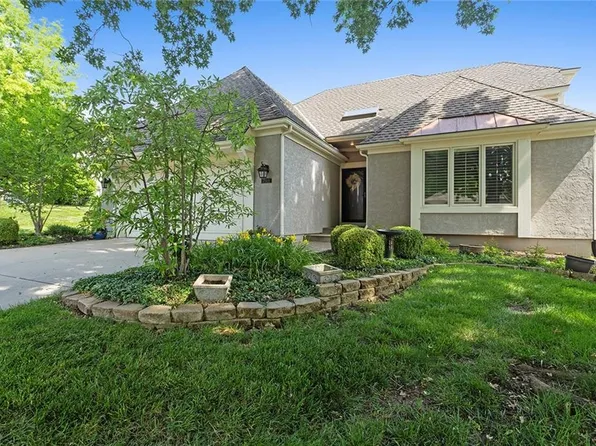 7918 W 118th Pl, Overland Park, KS 66210