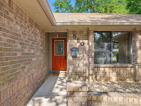 3rd image of 550 Hummingbird Dr