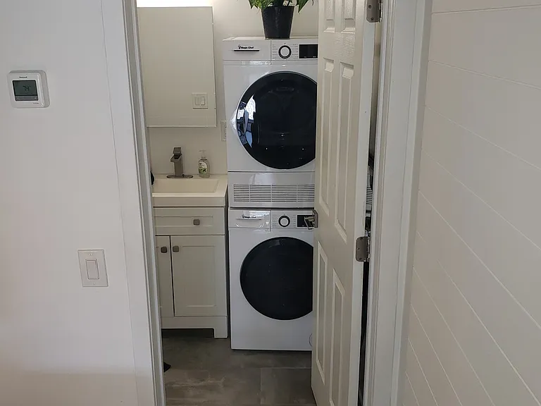 237 S Clementine St #8 — Photo 15