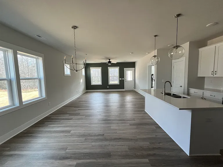335 Beacon Dr — Photo 9