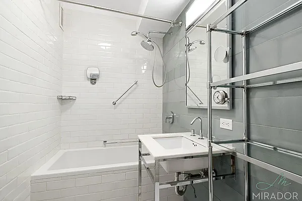 Rented by Mirador Real Estate | media 5