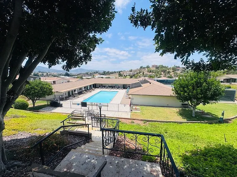 909 Richland Rd — Photo 25