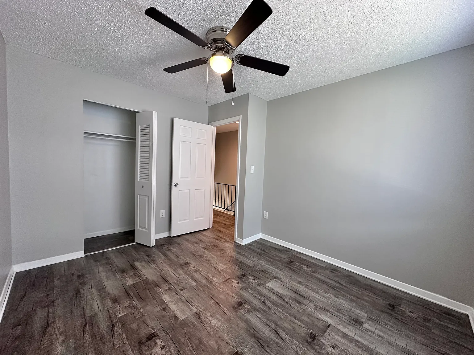 2 bed, 1.5 bath, 844 sqft, $1,248 — Photo 2