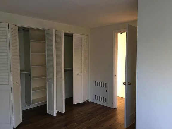 5th image of 8041 Crest Dr NE