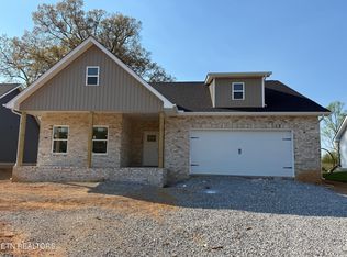 221 Mossy Rock Rd, Clinton, TN 37716