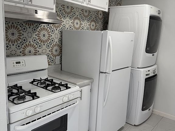 4th image of 66299 Desert View Ave APT B