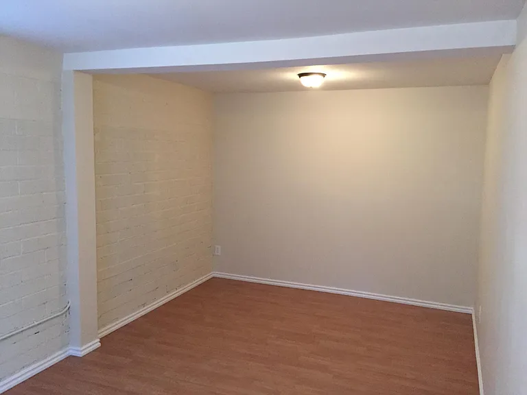 415 Crawford St #A — Photo 9
