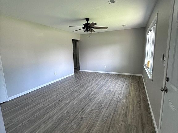 5th image of 318 Gayle Dr