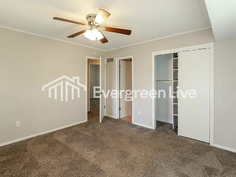 219 SE Bordner Dr — Photo 5