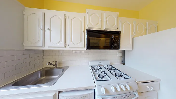 Rented by Bond New York | media 21