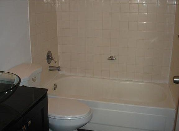 4th image of 800 N Miami Ave APT 402