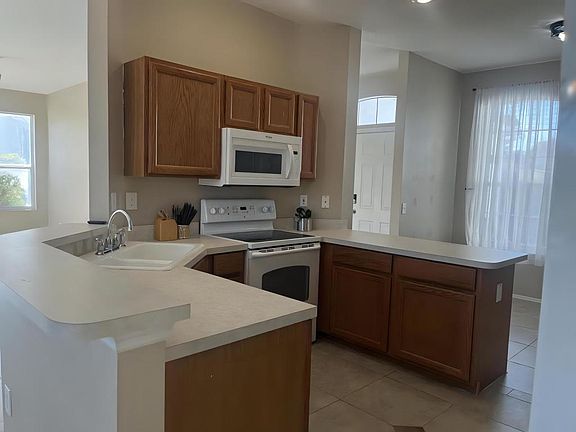 5th image of 6323 Sturbridge Ct