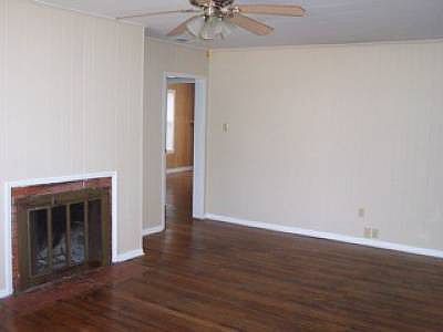 5th image of 1020 Foster Ave