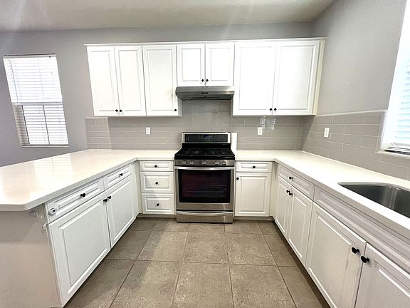 5th image of 6072 Snapdragon St
