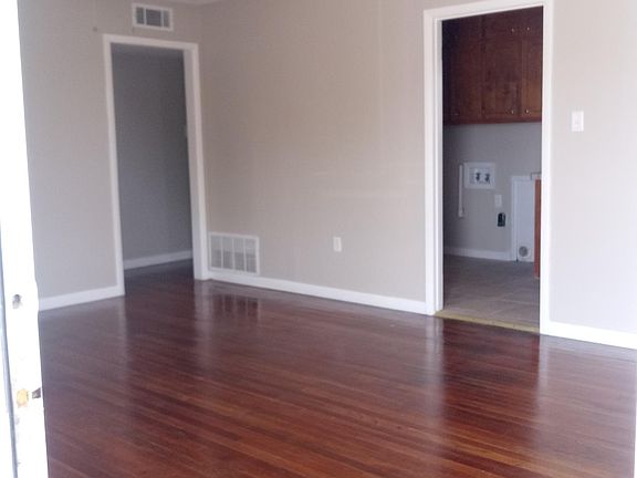 2nd image of 400 E 56th St