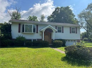 2116 Wallace St, Stroudsburg, PA 18360