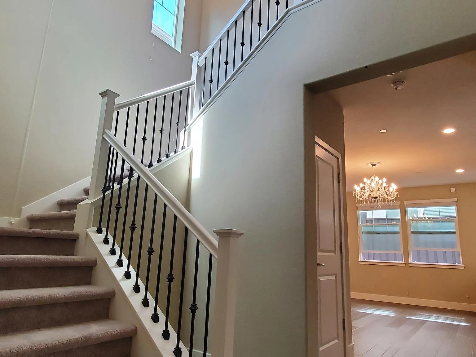 3 bed, 2.5 bath, 1862 sqft, $4,250 — Photo 3