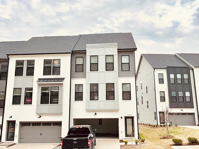 1229 Corkery Ridge Ct — Photo 1