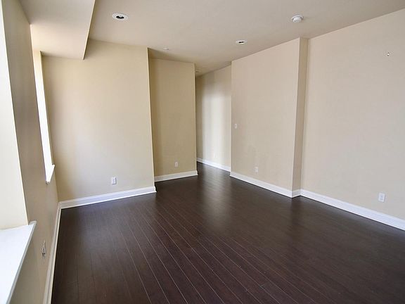 4th image of 1325 N Franklin St #2F