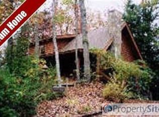 2220 Berry Clark Dr, Gatlinburg, TN 37738