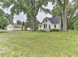 2456 Silver Lake Rd NW, New Brighton, MN 55112