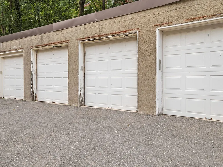 585 Franklin St #6 — Photo 31