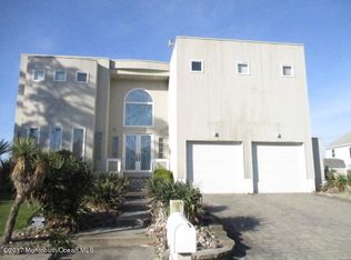 1000 Spruce St, Somers Point, NJ 08244