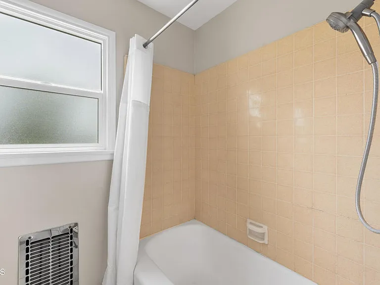 3103 N Olive Ave — Photo 16