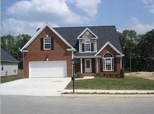 8083 Squirrel Wood Ct, Ooltewah, TN 37363