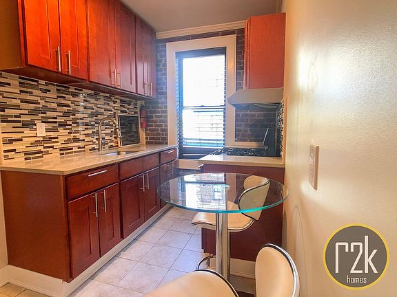 4th image of 3109 21st Ave APT B3