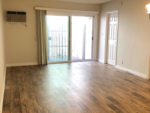 5th image of 1835 Camden Ave #101