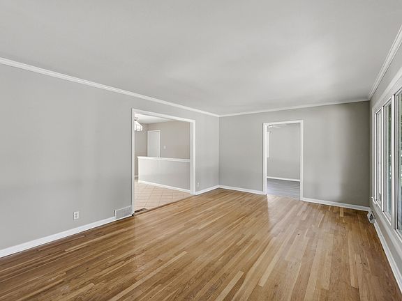 5th image of 2347 Heather Way